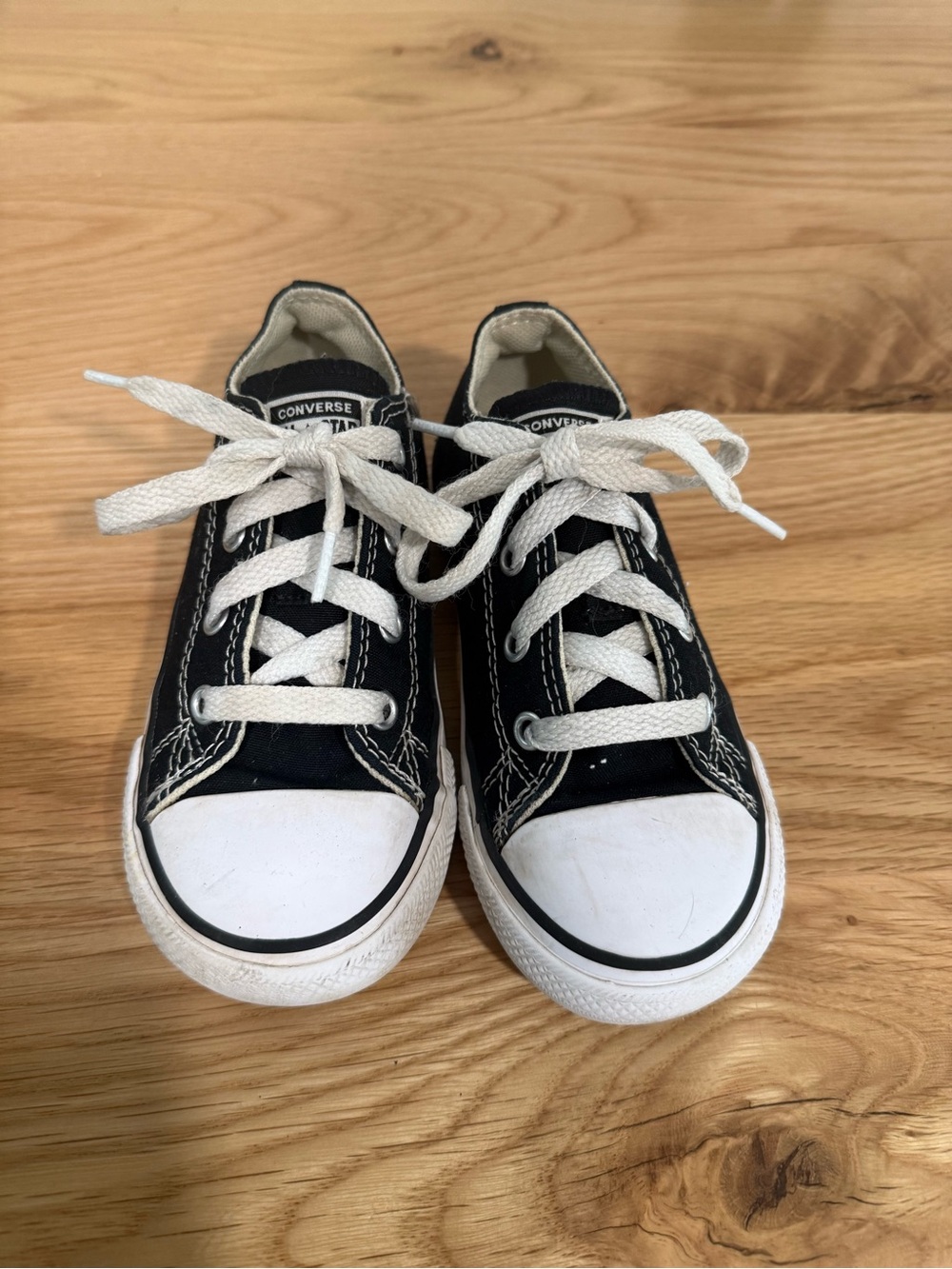 Converse Kids' Classic Low Top Sneakers in Black and White-Toddler 8
